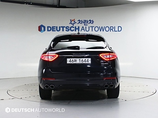 MASERATI LEVANTE 2017