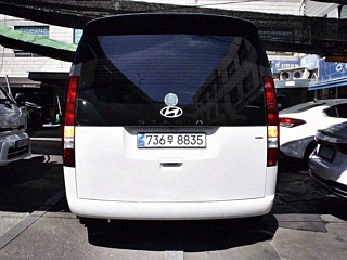 HYUNDAI STARIA 2025