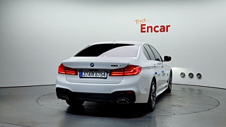 BMW 5-SERIES G30 2019