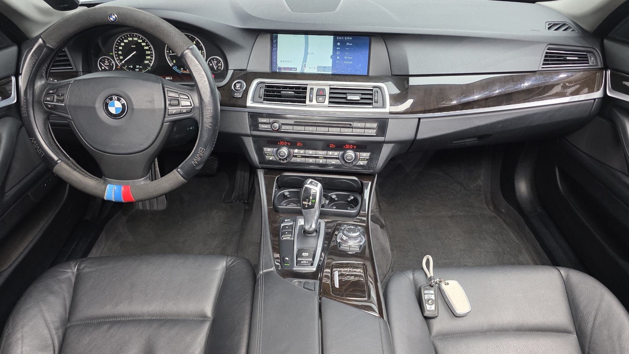 BMW 5-SERIES F10 2012