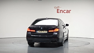 BMW 5-SERIES G30 2021