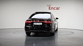 AUDI A8 D5 2022