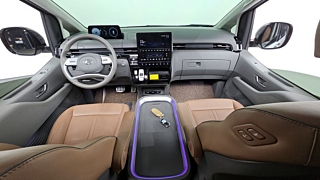 HYUNDAI STARIA 2024