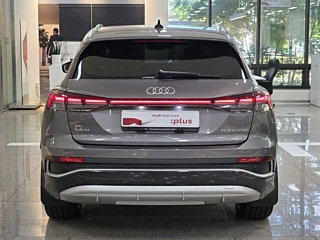 AUDI Q4 E-TRON F4  45 Premium 2025