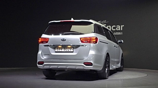 KIA CARNIVAL 2018