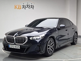 BMW 5-SERIES G60  520i M Sport 2025