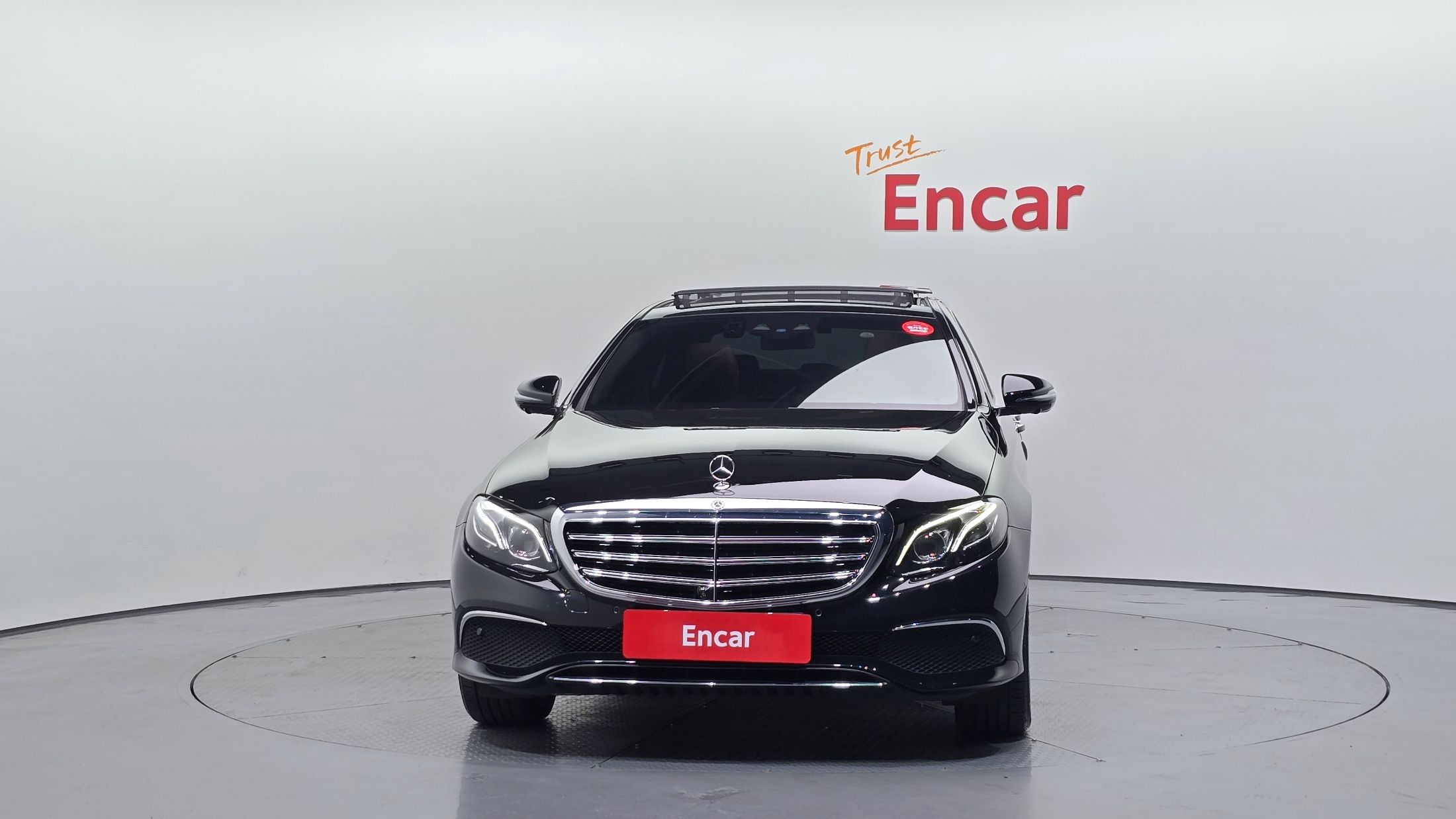 MERCEDES BENZ E-CLASS W213 2019