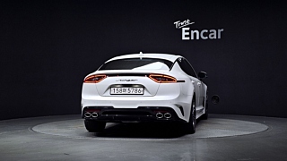 KIA STINGER 2019