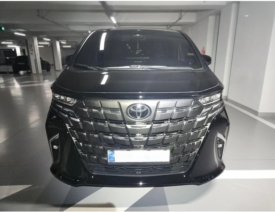 TOYOTA ALPHARD 2024
