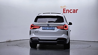 BMW IX3 2022