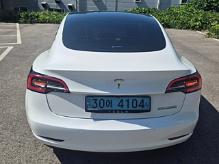 TESLA MODEL 3 2021