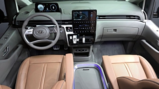 HYUNDAI STARIA 2023