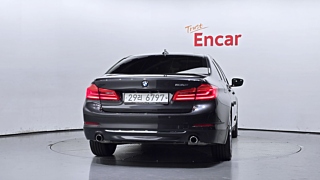 BMW 5-SERIES G30 2019