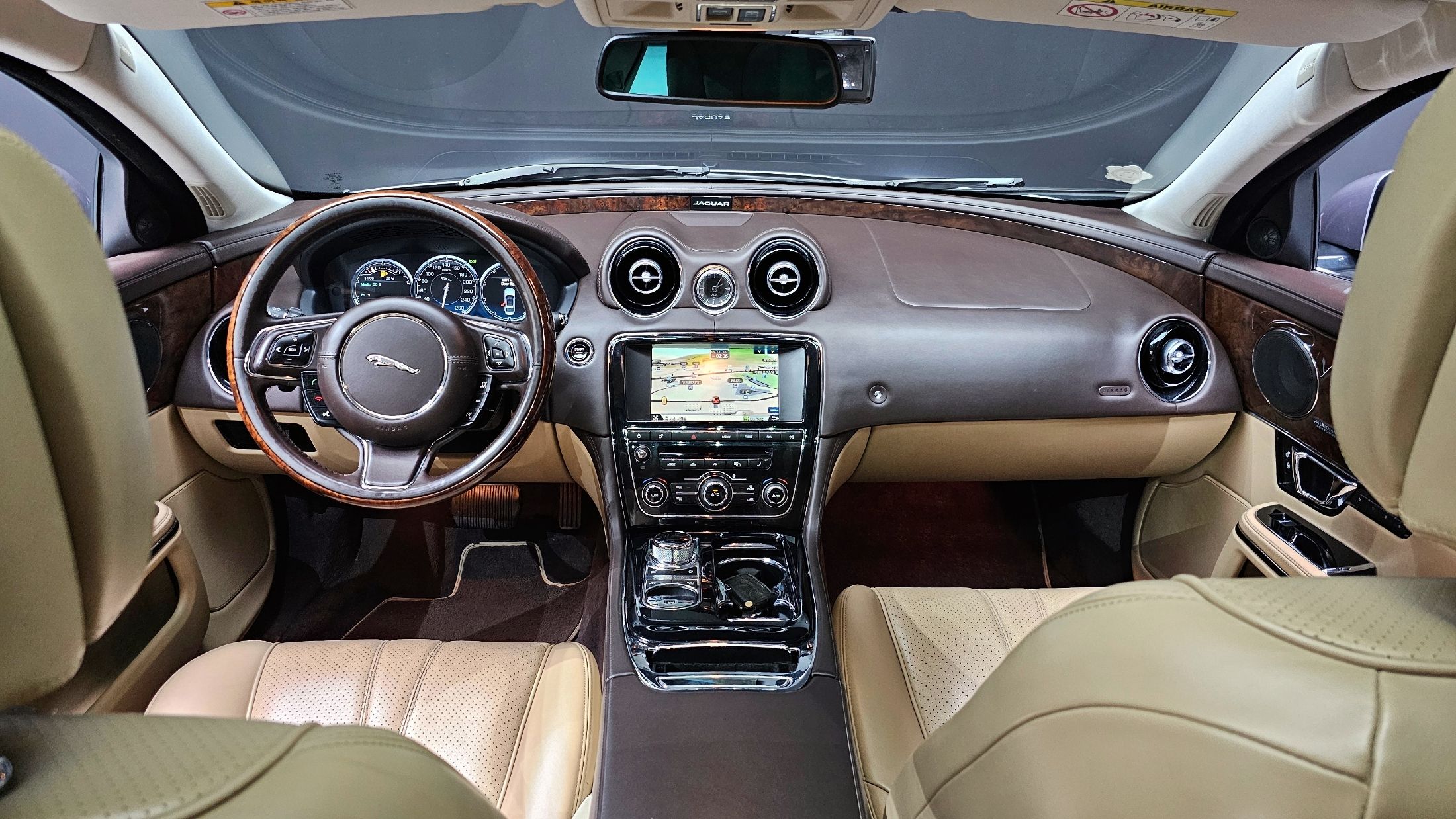 JAGUAR XJ 2015
