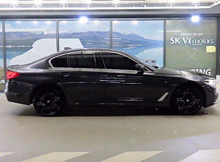 BMW 5-SERIES G30 2020