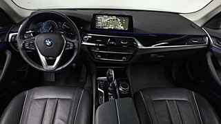 BMW 5-SERIES G30 2018