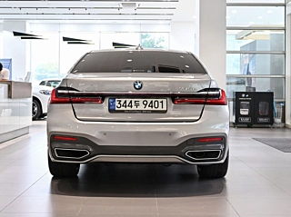 BMW 7-SERIES G11 2021