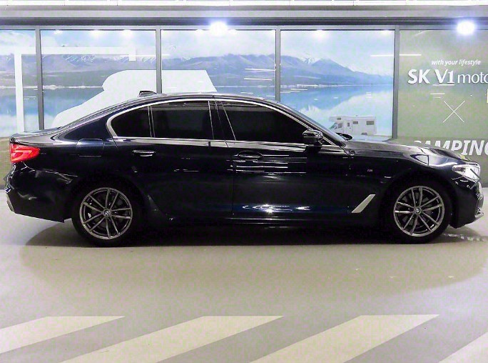 BMW 5-SERIES G30 2018
