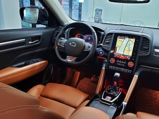 SAMSUNG QM6 2021