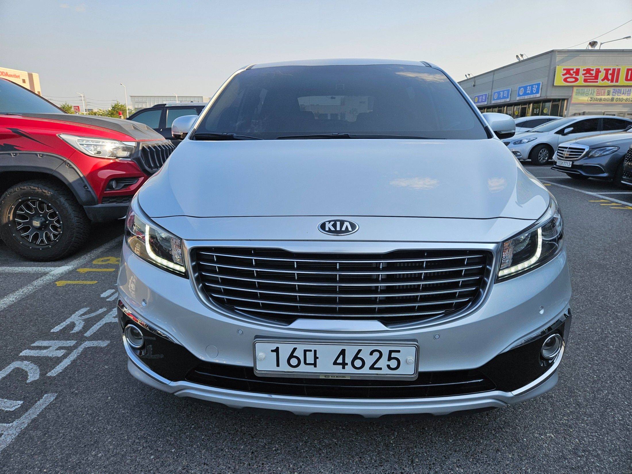 KIA CARNIVAL 2017