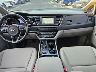 KIA CARNIVAL 2017