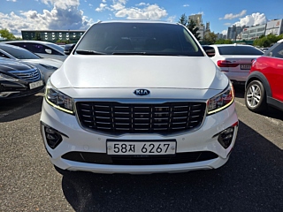 KIA CARNIVAL 2018