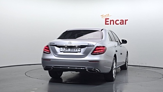 MERCEDES BENZ E-CLASS W213 2018