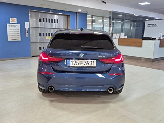 BMW 1-SERIES F40 2022