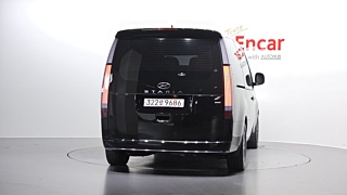 HYUNDAI STARIA 2023