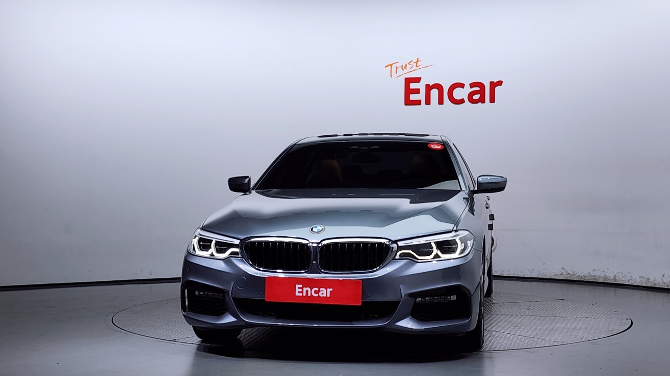 BMW 5-SERIES G30 2018
