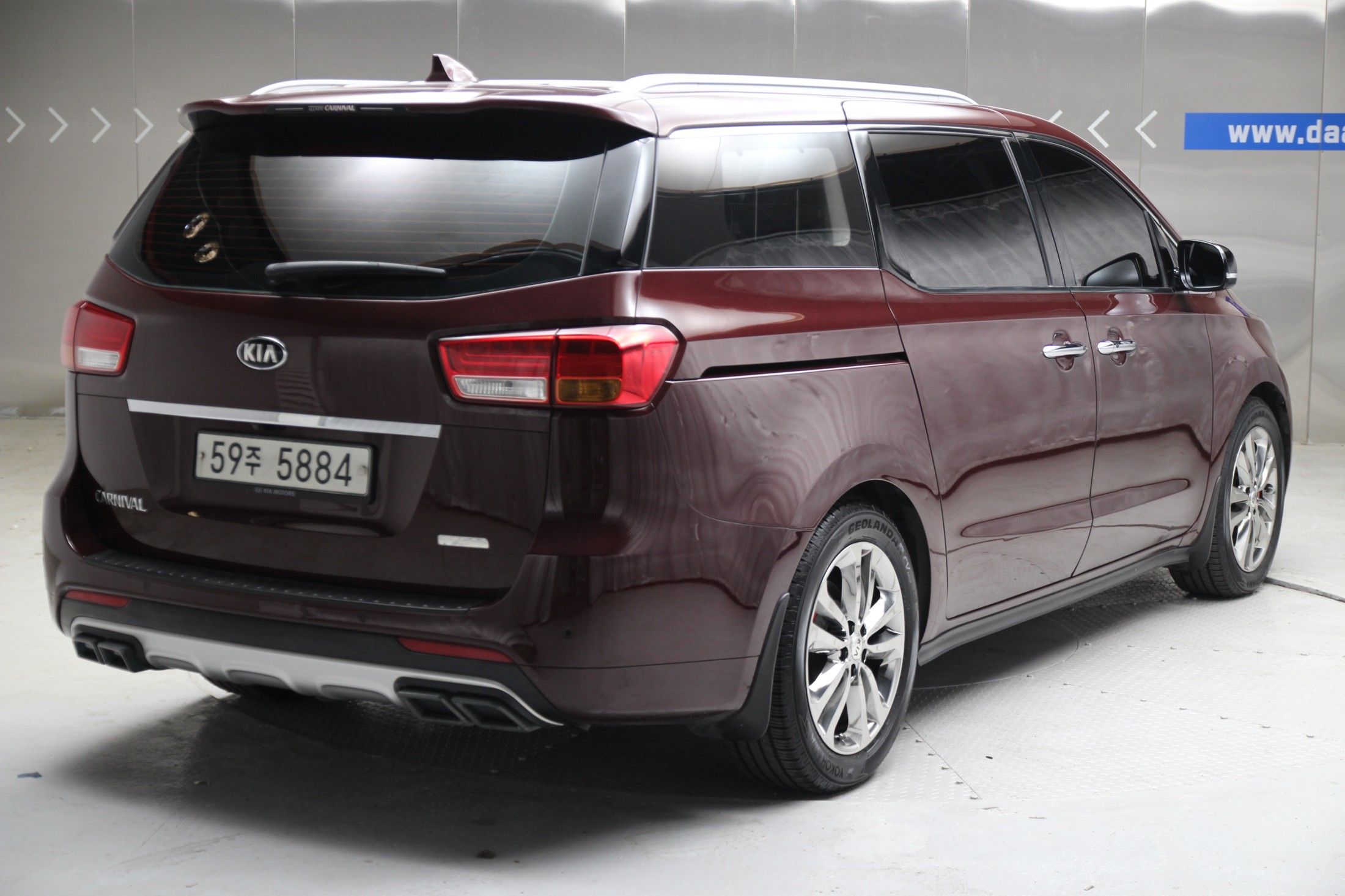 KIA CARNIVAL 2014
