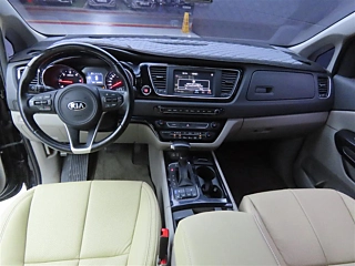 KIA CARNIVAL 7 Seater Limousine 2018