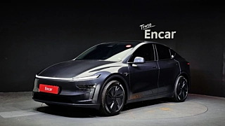 TESLA MODEL Y  RWD 2025