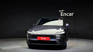 TESLA MODEL Y  2025