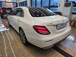 MERCEDES BENZ E-CLASS W213 2020