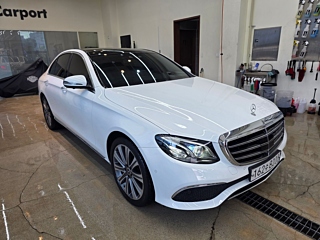 MERCEDES BENZ E-CLASS W213 2020