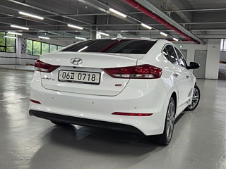 HYUNDAI AVANTE AD 2016