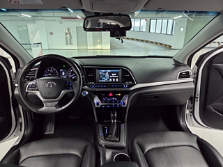 HYUNDAI AVANTE AD 2016