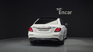 MERCEDES BENZ E-CLASS W213 2020