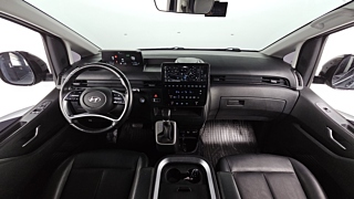 HYUNDAI STARIA 2023