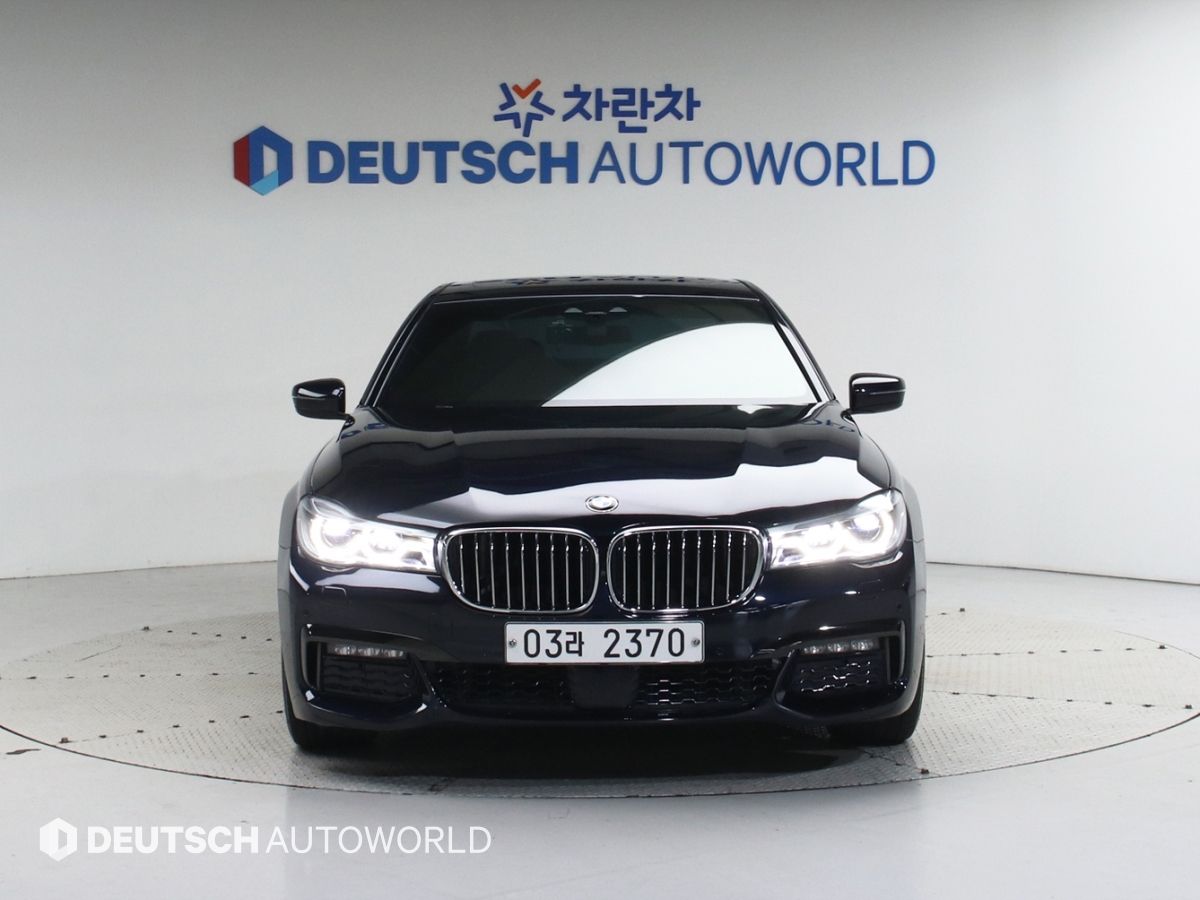 BMW 7-SERIES G11 2017
