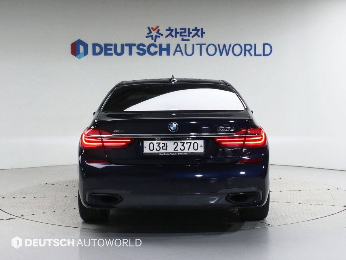 BMW 7-SERIES G11 2017