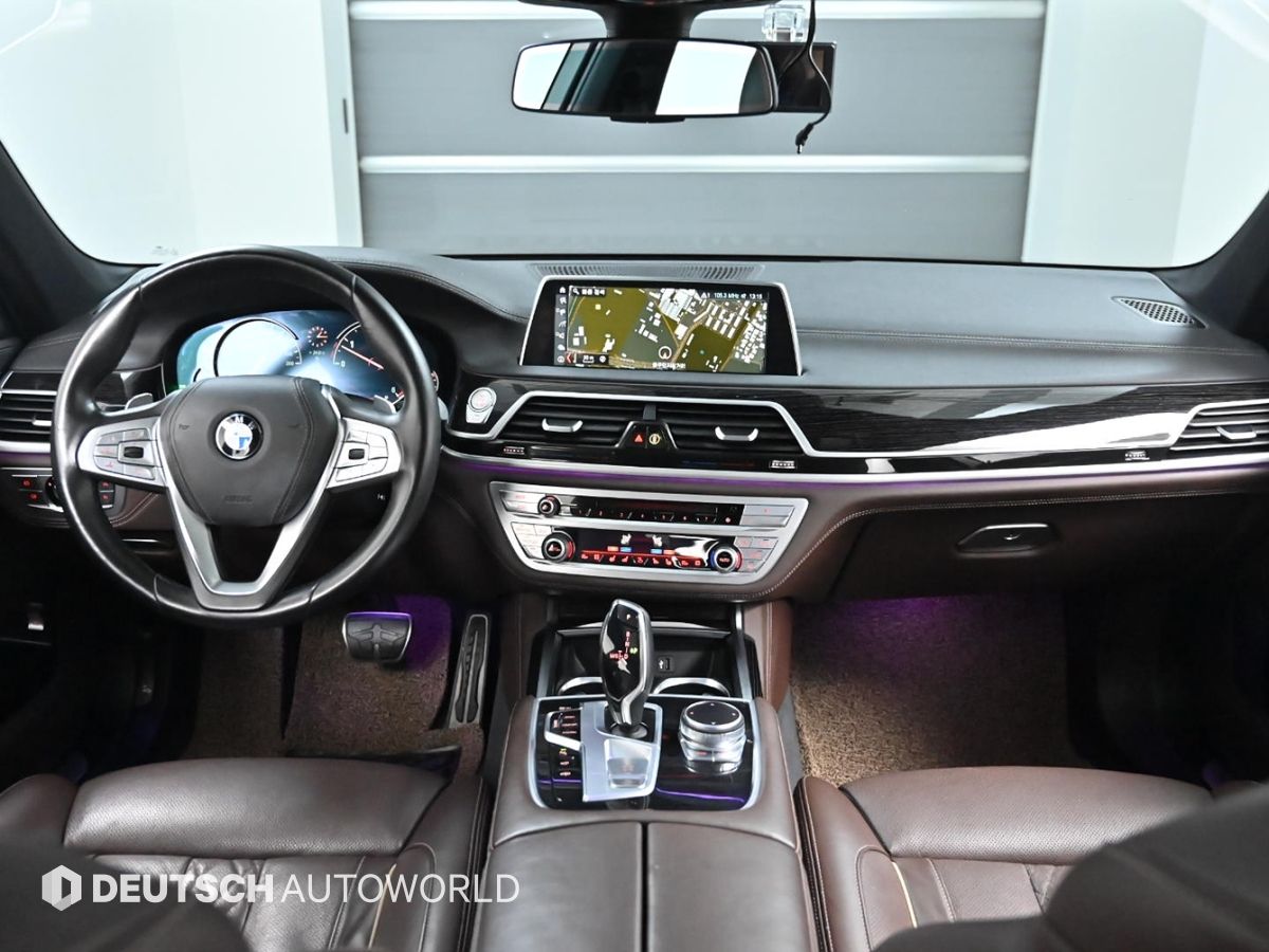 BMW 7-SERIES G11 2017