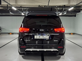 KIA CARNIVAL 2018