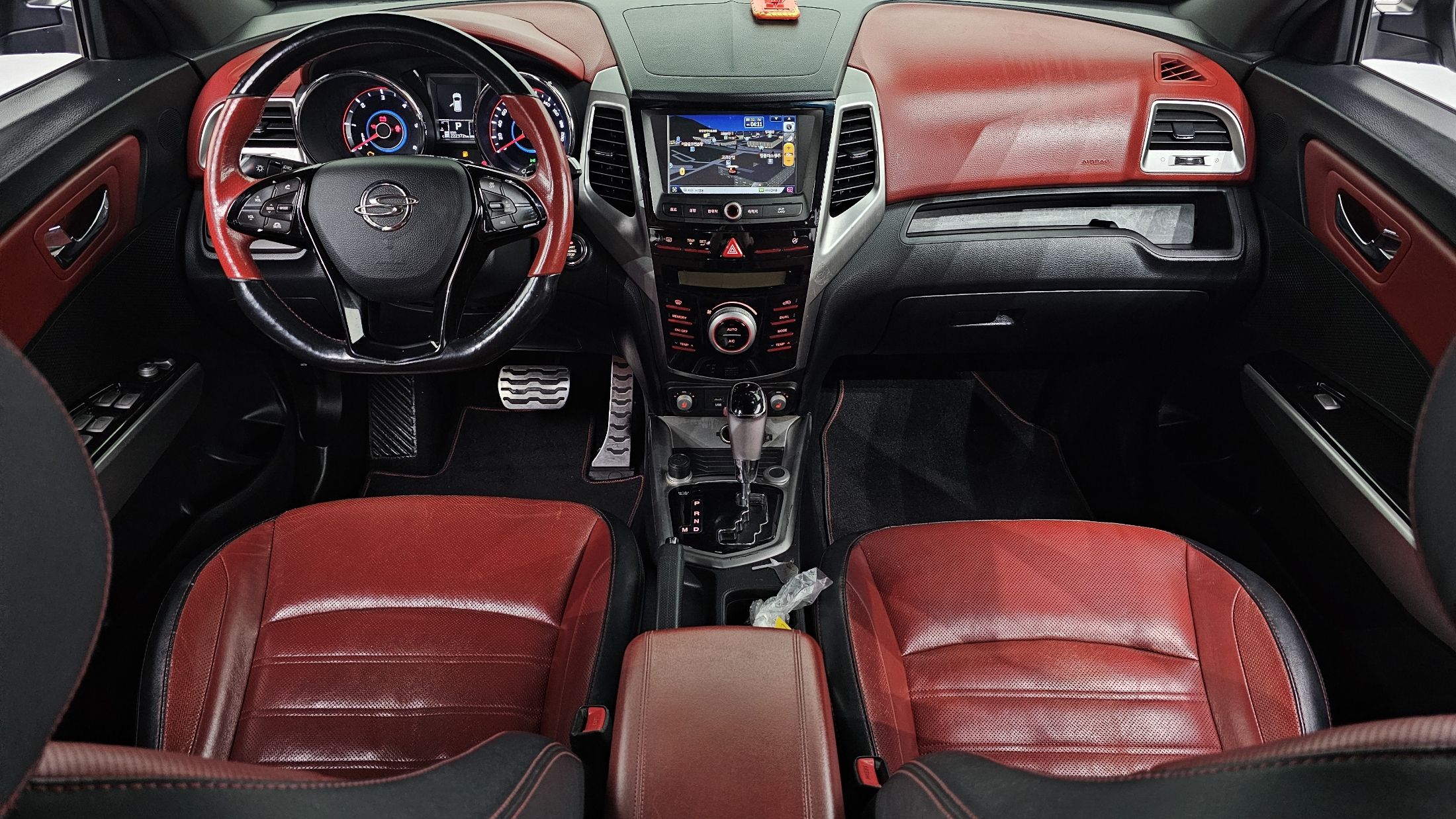 SSANGYONG TIVOLI 2015