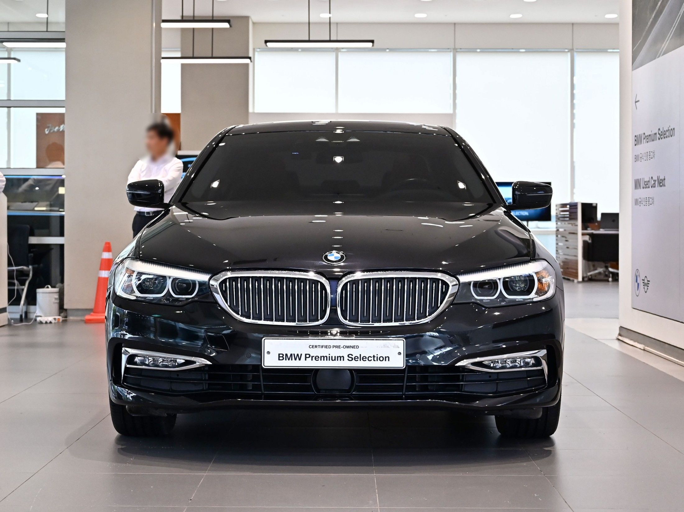 BMW 5-SERIES G30 2018
