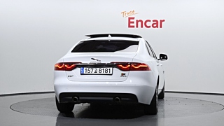 JAGUAR XF X260 2016