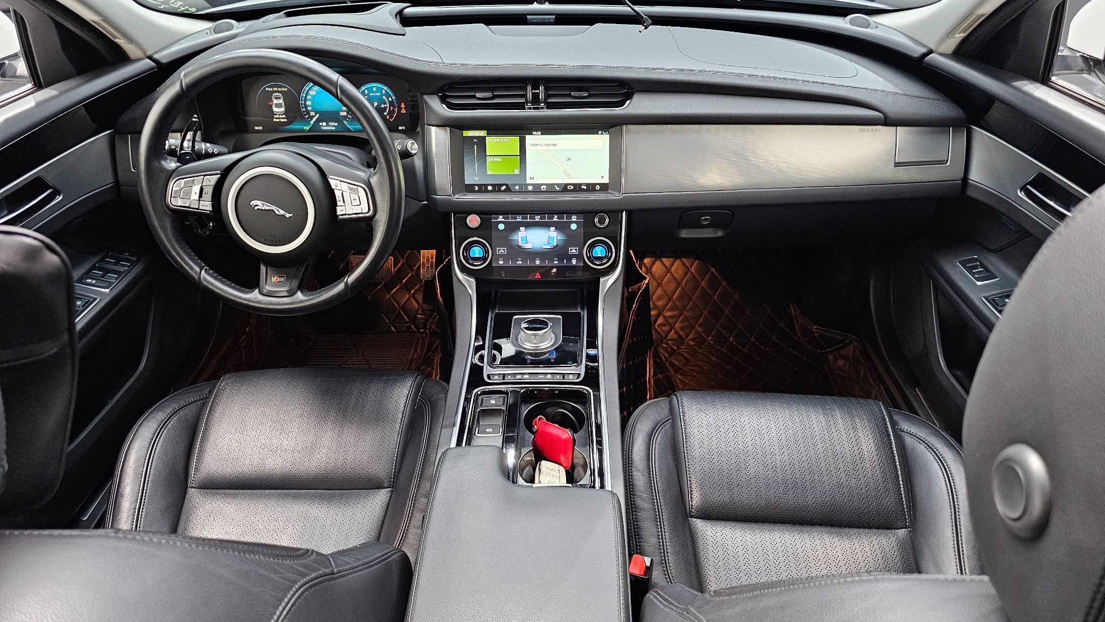 JAGUAR XF X260 2016
