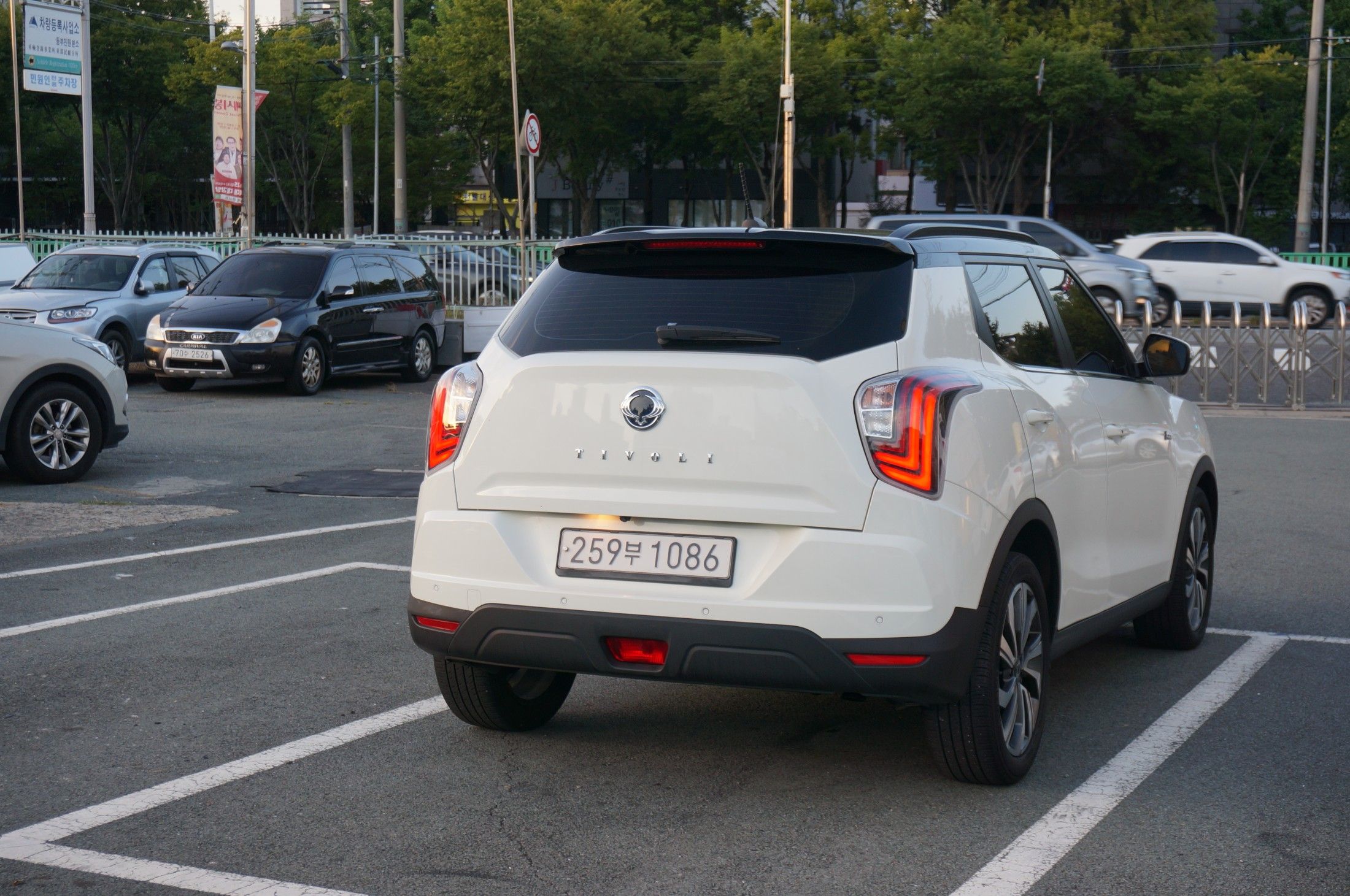 SSANGYONG TIVOLI VERY NEW 2020