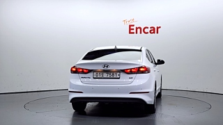 HYUNDAI AVANTE AD 2017